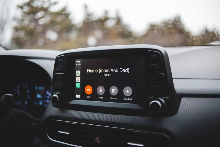 CarPlay sans fil ou filaire : lequel choisir vraiment